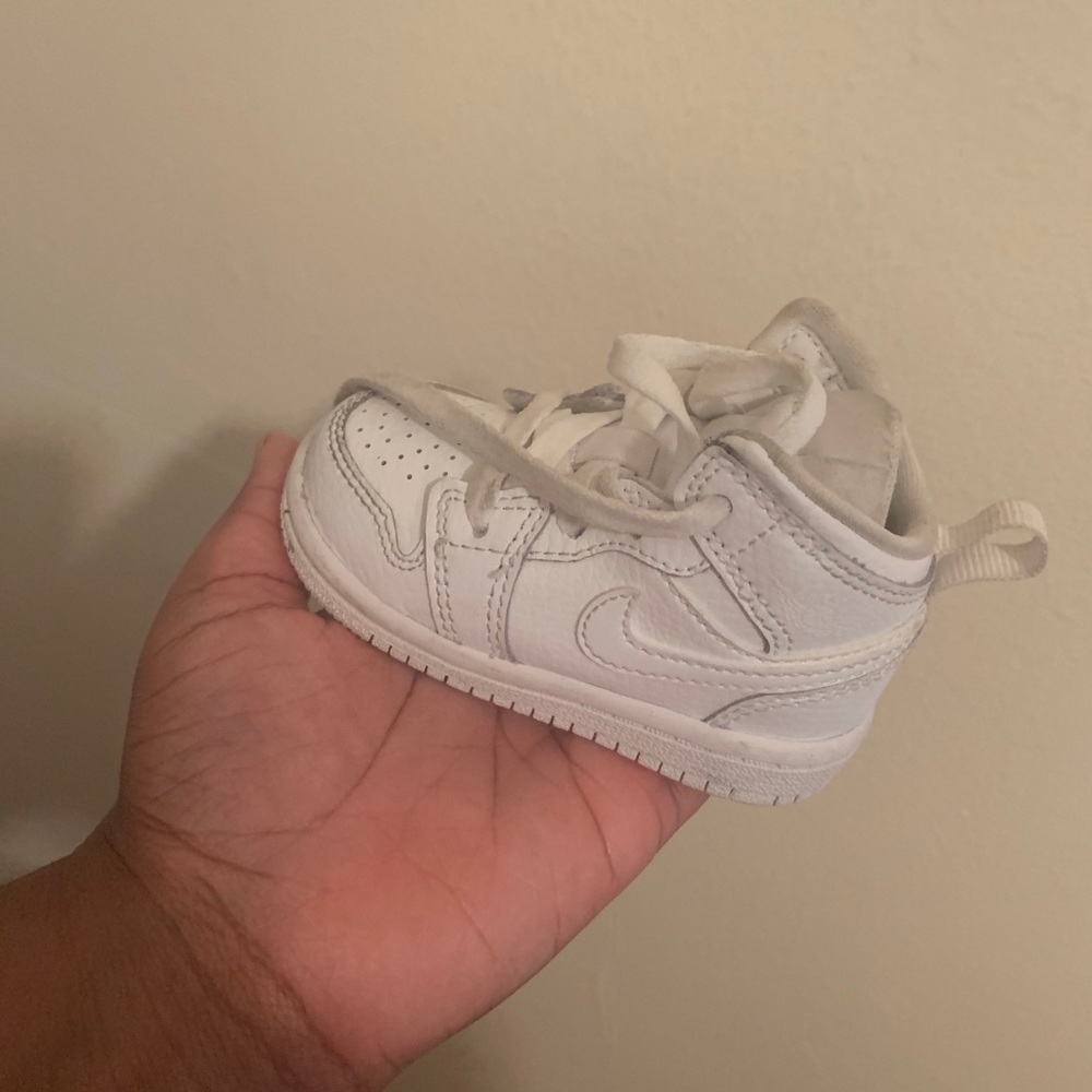 Retro 1 Jordan 4c. White. Wornnnnnnn